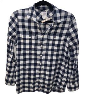 J. Crew Perfect Fit Black & White Button Down, Size Small, with 2 Chest Pockets